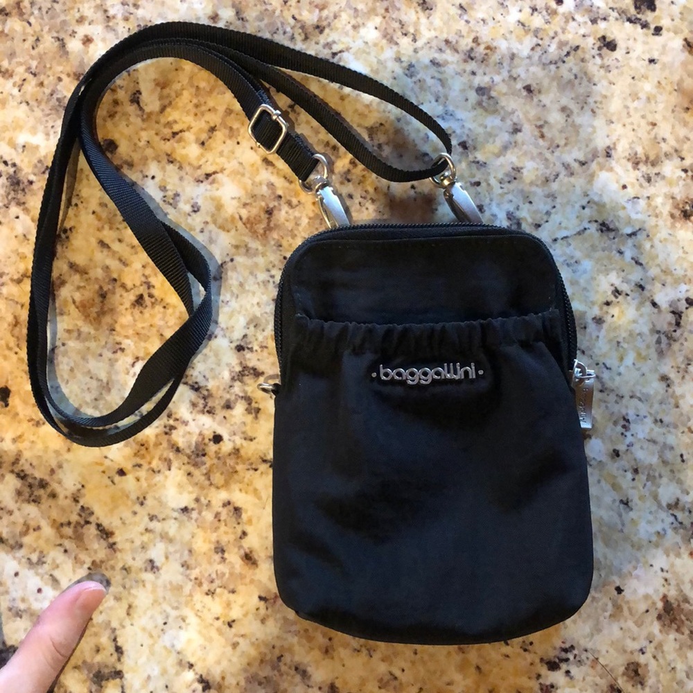 Baggallini crossbody/wallet